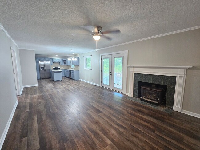 Building Photo - NEW LISTING!!!!!