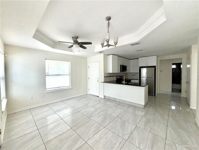 Foto del edificio - 17 W Harrison Ave