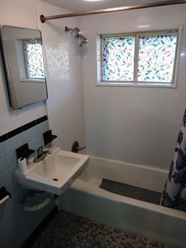 Building Photo - 5 Springfield Rd