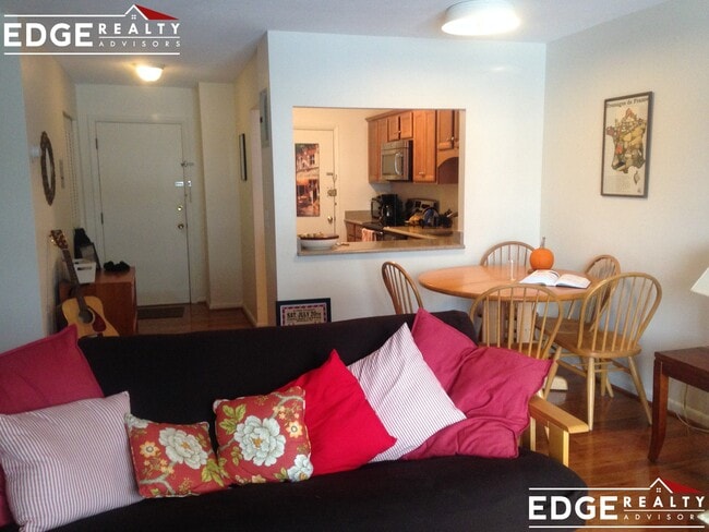 Photo - 804 Centre St Apartment