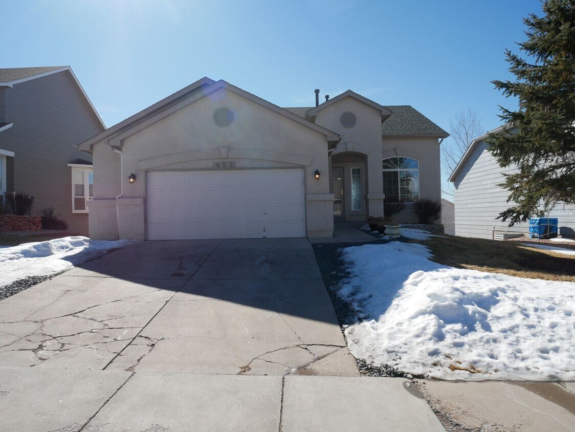 Primary Photo - 4 Bed 3 Bath Ranch with Walk Out Basement ...