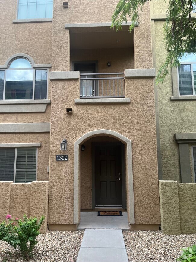 Image showcasing Semi Furnished 2 Bedroom Condo at Uptown Parksuites for Rent