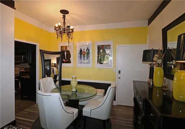 Building Photo - 3060 Pharr Ct N Northwest