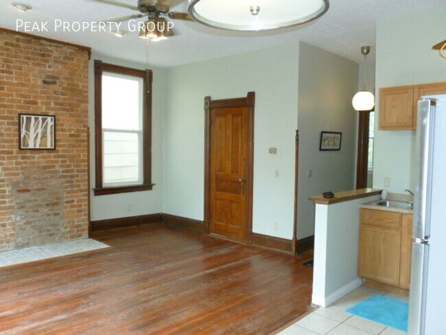 Foto del edificio - 2667 Bellevue Ave