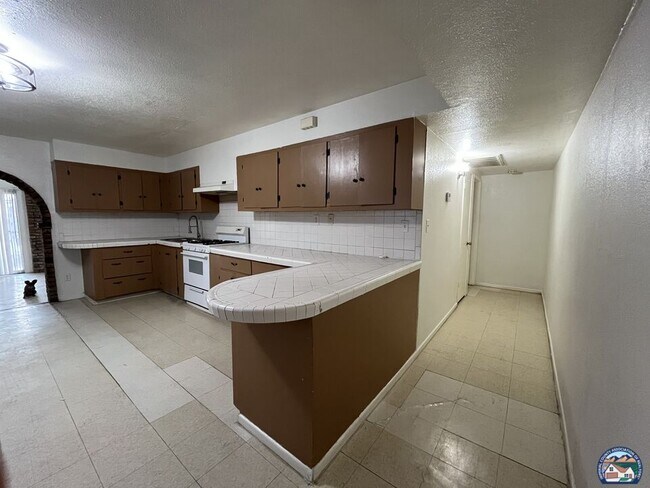 Foto del edificio - 931 Emerson Ave
