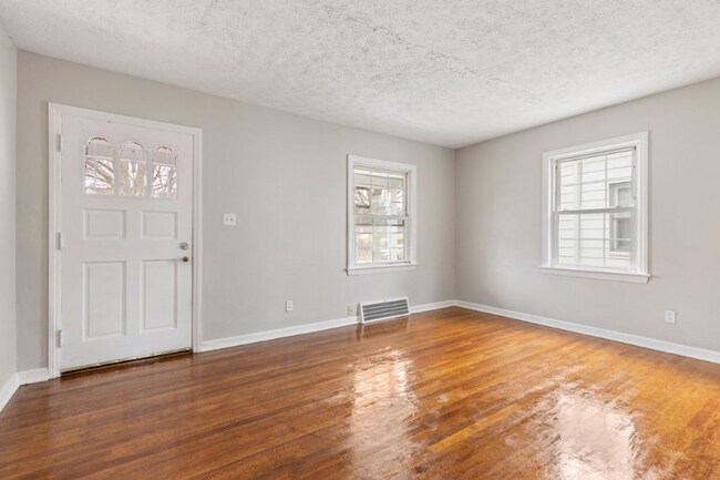 Building Photo - 18119 Mapleboro Ave
