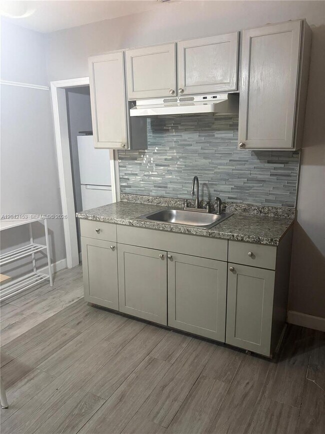 Foto del edificio - 6837 SW 39th Terrace