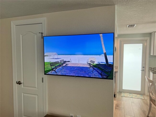 Building Photo - 6154 Midnight Pass Rd