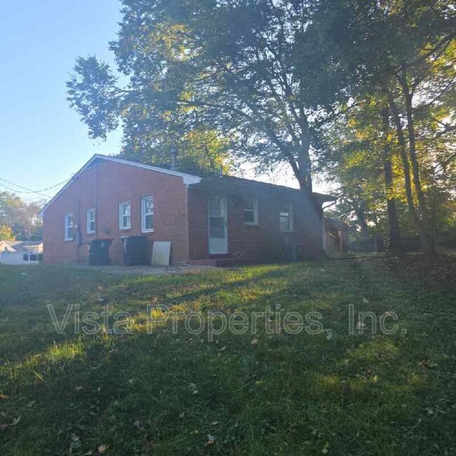 Building Photo - 1622 Haskin Ave