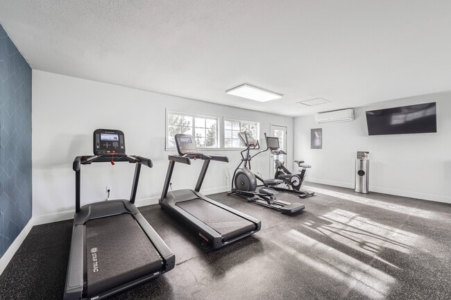 Building Photo - Sunset Peak