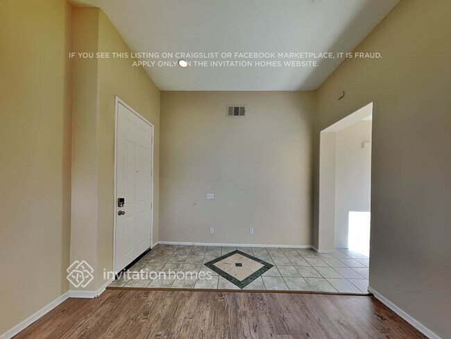 Foto del edificio - 1678 Bella Regina Way