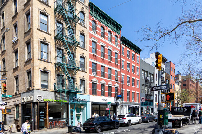 Building Photo - 43 Spring St