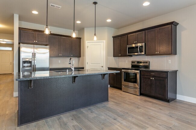 Foto del edificio - 1094 Chinook Dr