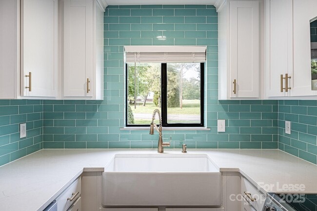 Foto del edificio - 712 Mallard Head Pl