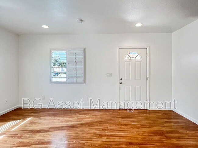Foto del edificio - 848 17th St