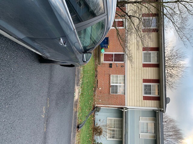 Building Photo - 1303 Georgetown Rd