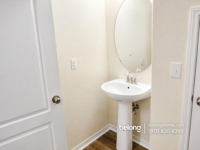 Foto del edificio - 10939 Keys Gate Dr