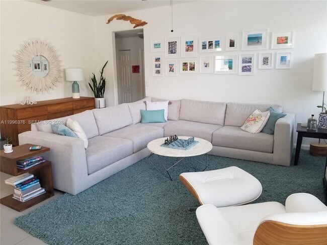 Foto del edificio - 4719 NW 96th Pl