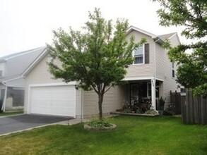Building Photo - 655 W Huron Hills Trail