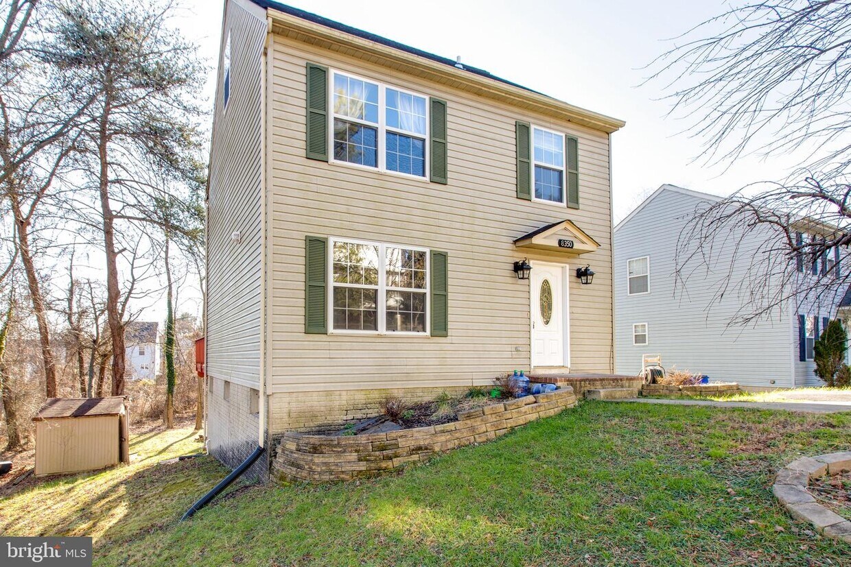 Primary Photo - 8350 Lincoln Dr
