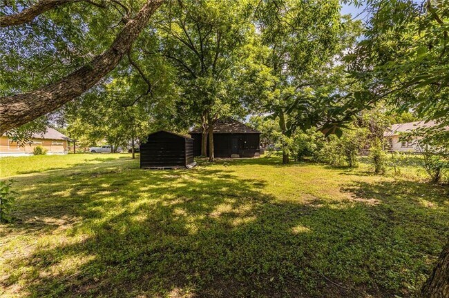 Foto del edificio - Beautifully remodeled single family home, ...