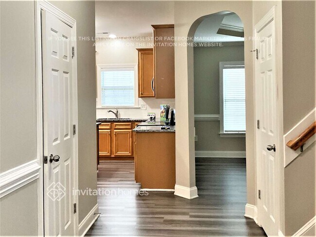 Building Photo - 409 Timber Meadow Lake