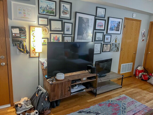 Foto del edificio - 1444 W Melrose St