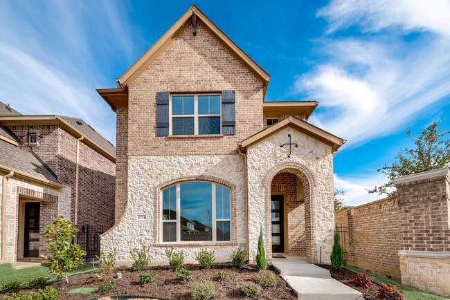 Building Photo - 6716 E Prospect Way