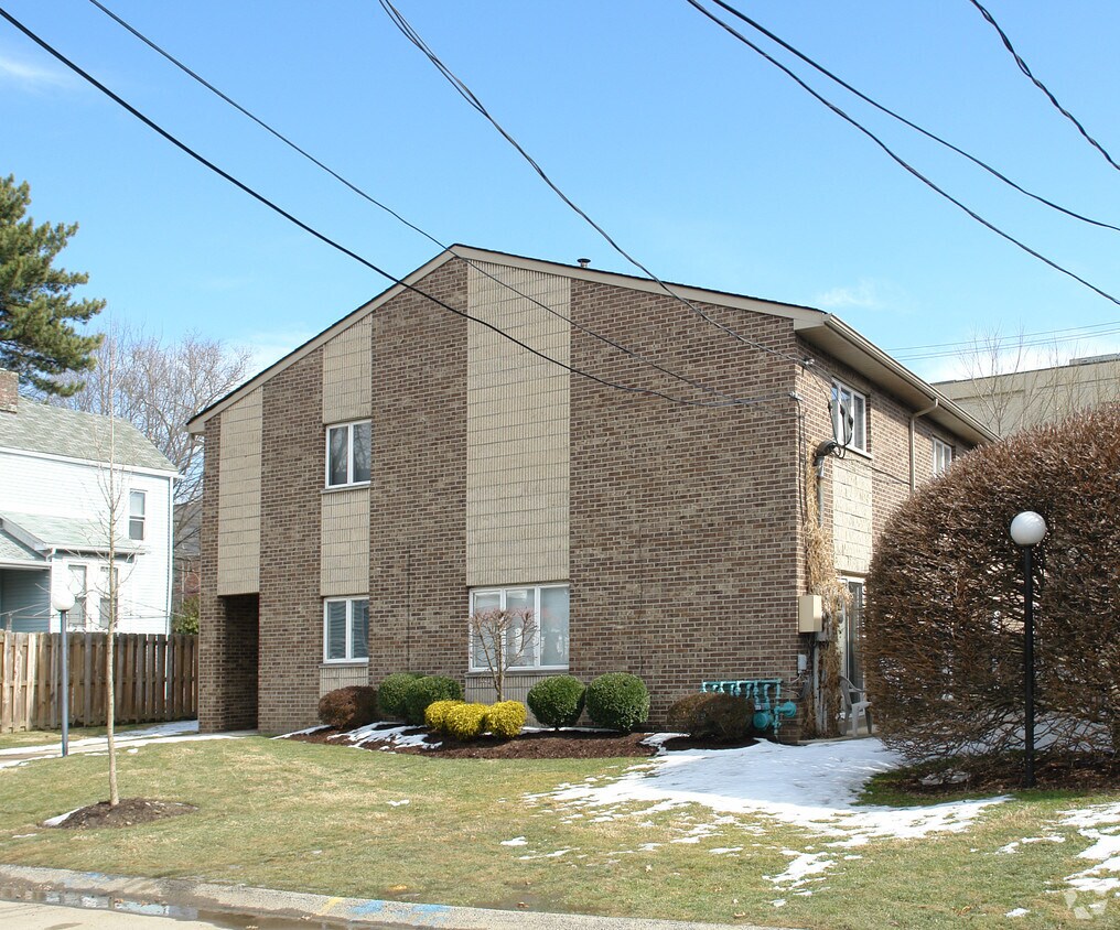 Primary Photo - 320 3rd St