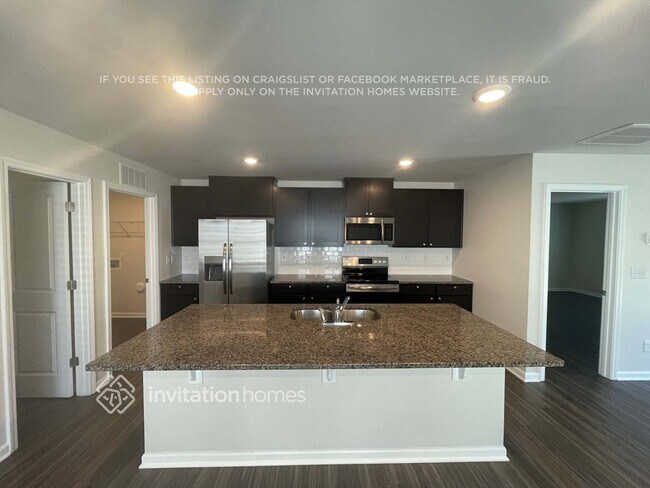 Foto del edificio - 7208 Olive Coast St