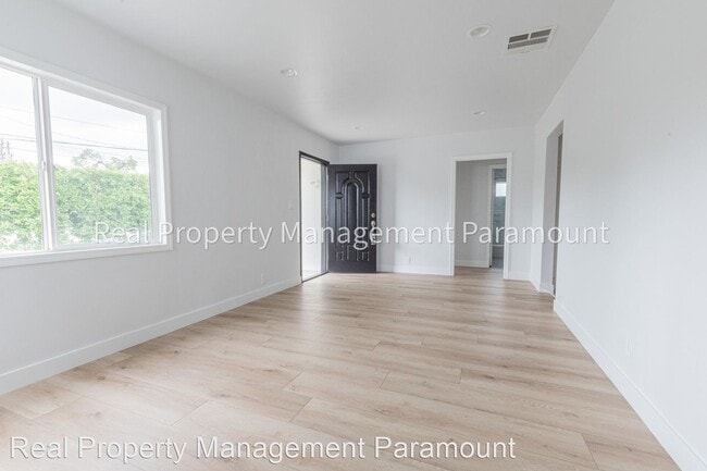 Building Photo - 3 br, 2 bath House - 14809 Lemay Ave