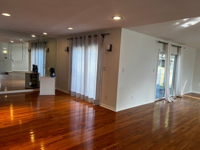Foto del edificio - 4409 Exmoor Cir