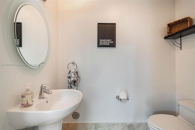 Photo - 1545 Jefferson Ave Apartment