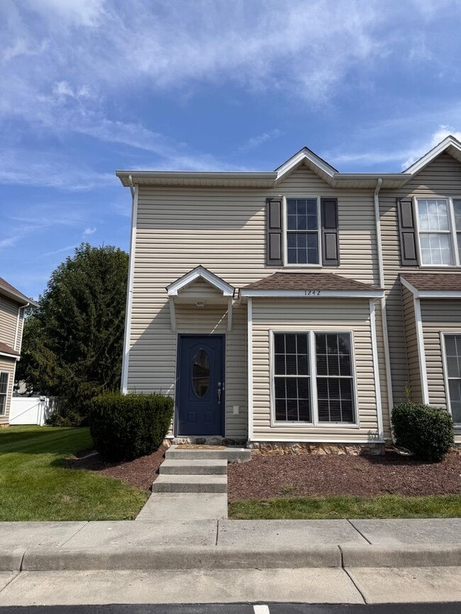 Building Photo - 1242 Settlers Ln