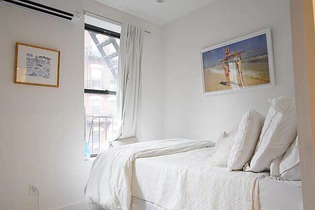 Building Photo - 164 Ludlow St