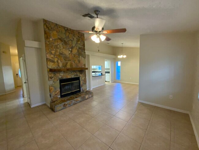 Building Photo - 809 High Point Ct