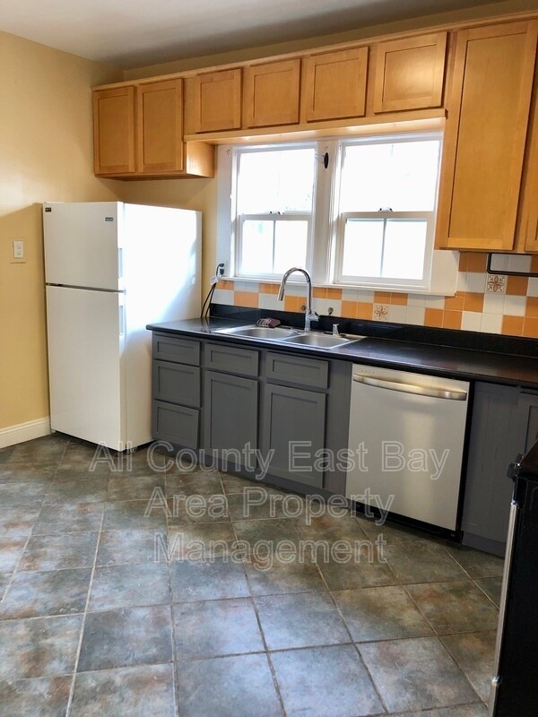 Building Photo - 1305 66th St