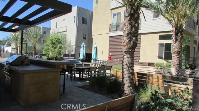 Building Photo - 770 Chandler Walk