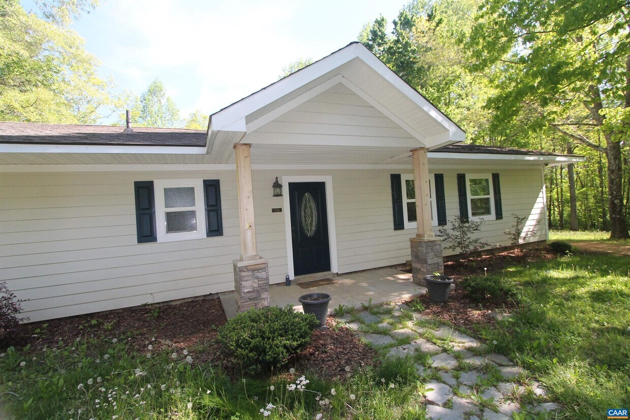 Primary Photo - 2148 Lakeside Dr