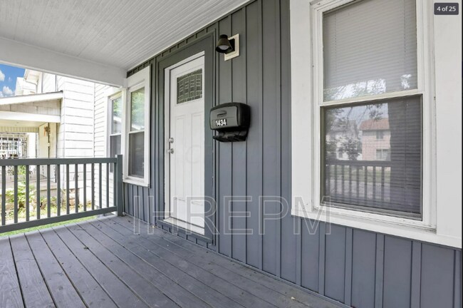 Building Photo - 1434 S Ohio Ave