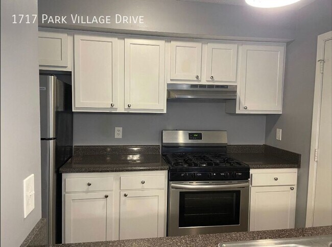Foto del edificio - Beautiful Townhome 2 Bed 2.5 Bath!