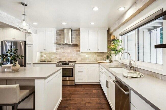 Foto del edificio - 9668 Willow Ct