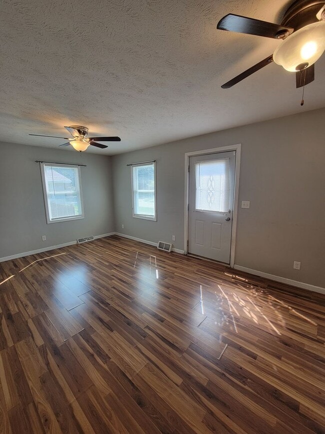 Foto del edificio - Beautiful 3 Bed 2 Bath House!