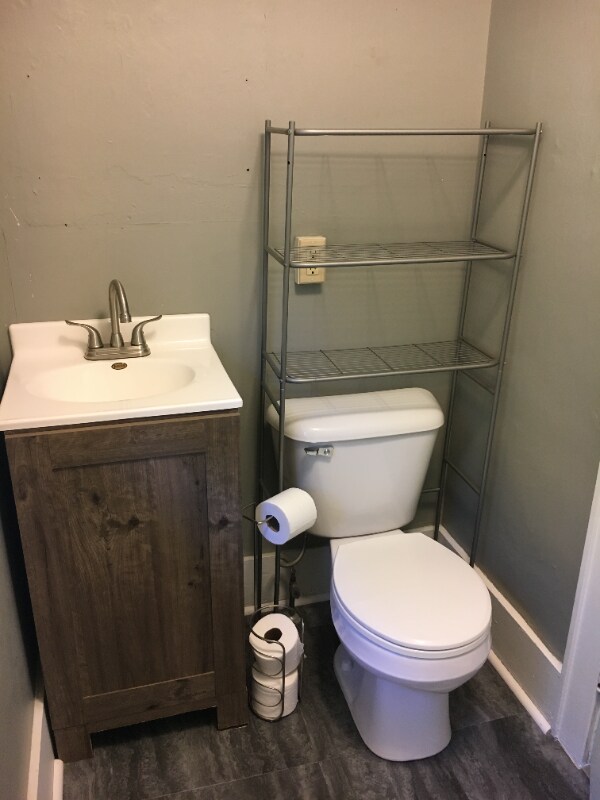 Foto del edificio - 1306 Charles St