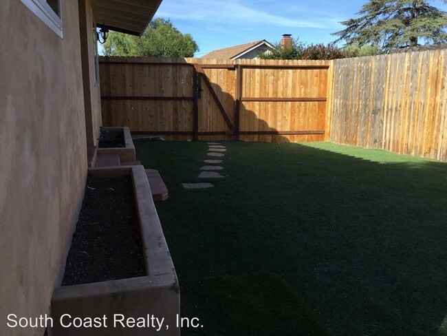 Foto del edificio - 2 br, 1 bath House - 4547 Hollister Ave