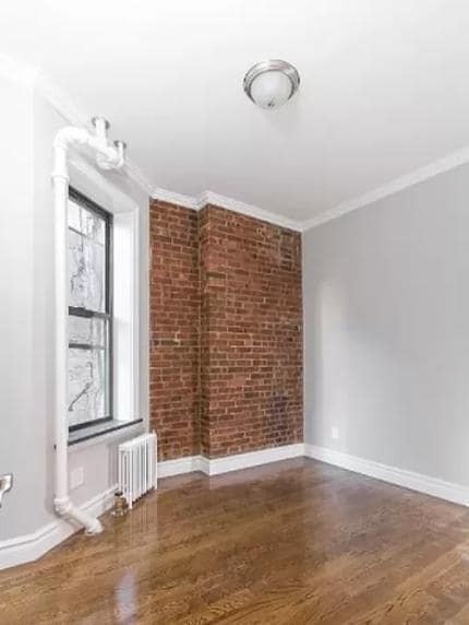 Building Photo - 252 Mott St