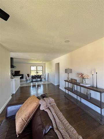 Building Photo - 2622 Wynnewood Dr