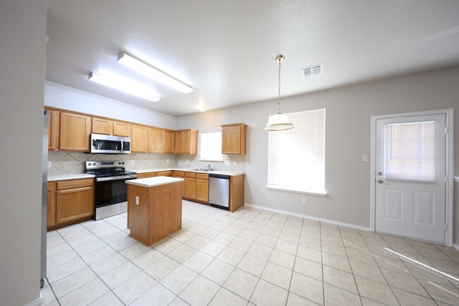 Building Photo - 5705 Chuckwagon Cir