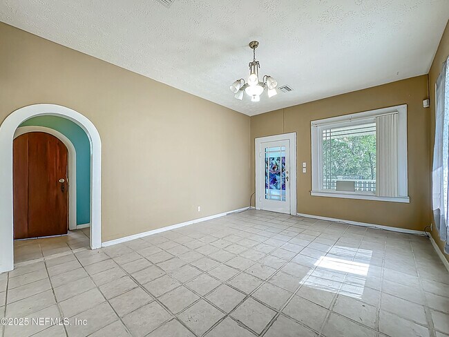 Foto del edificio - 3316 Trout River Blvd