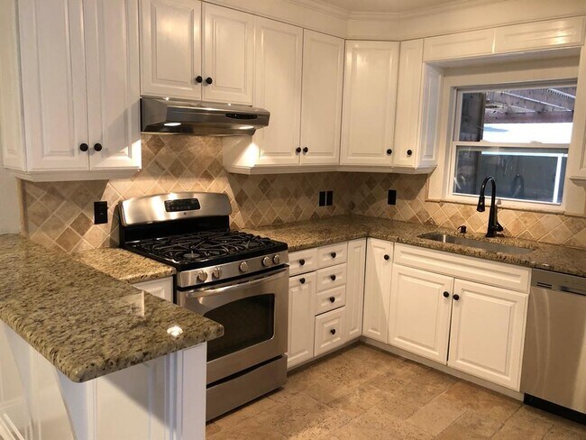 Foto del edificio - 3123 Mockingbird Ln